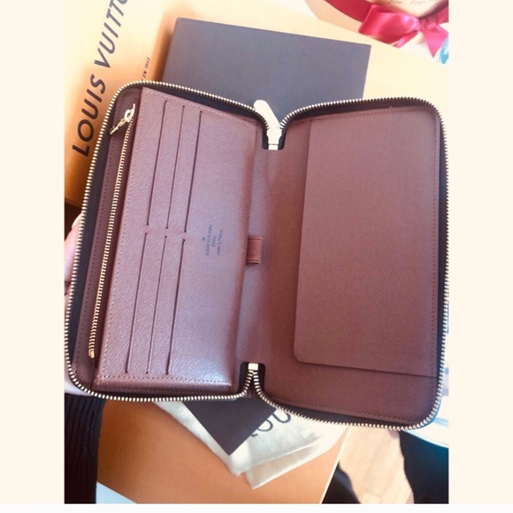 ‼️SOLD‼️LOUIS VUITTON MONOGRAM ORGANIZER - Picture 5 of 8